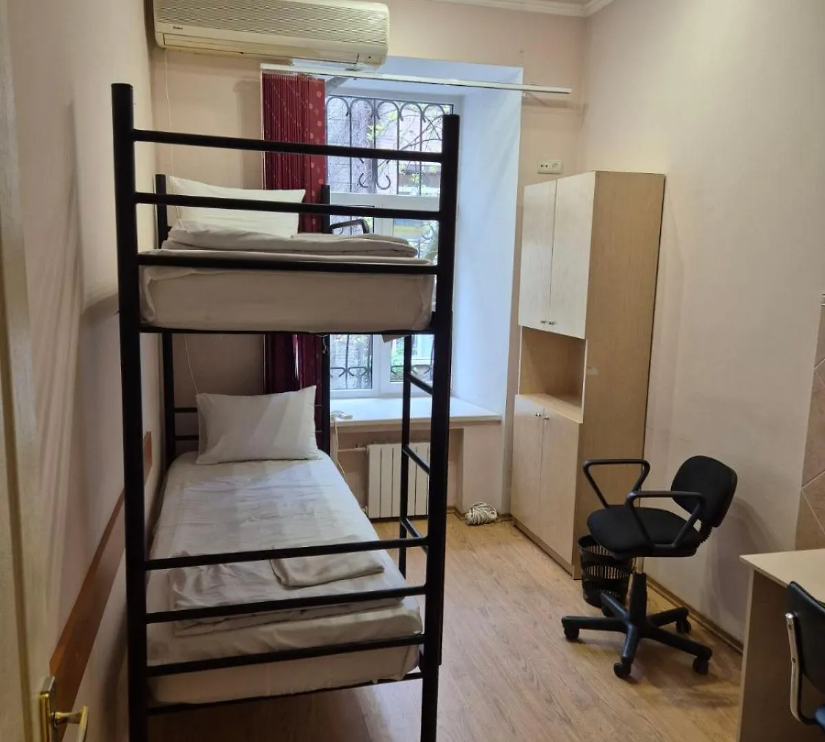 P2B Hostel & Bar Kyiv